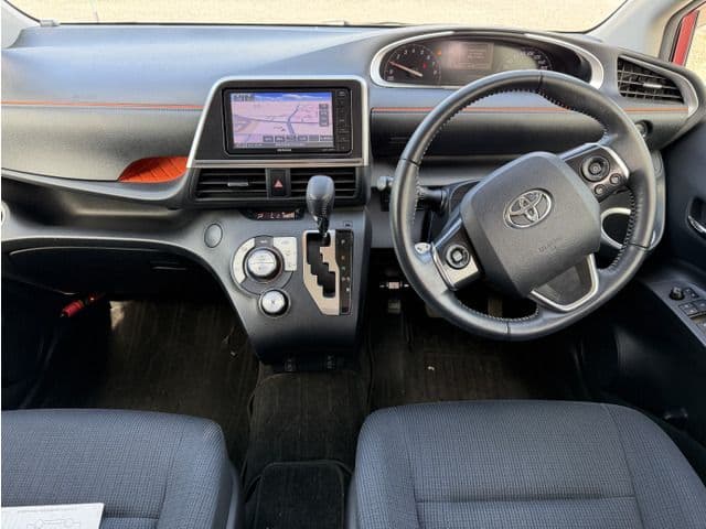 Car thumbnail 3