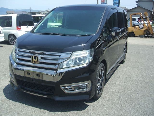 HONDA STEPWAGON SPADA