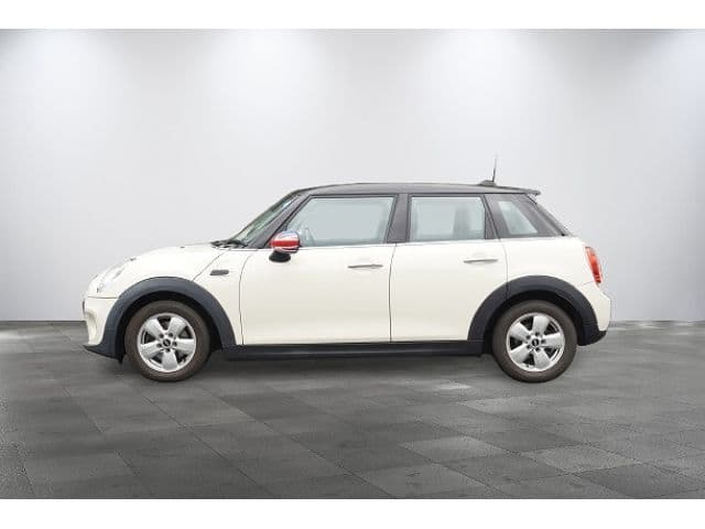 Car thumbnail 4