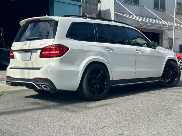 Car thumbnail 4