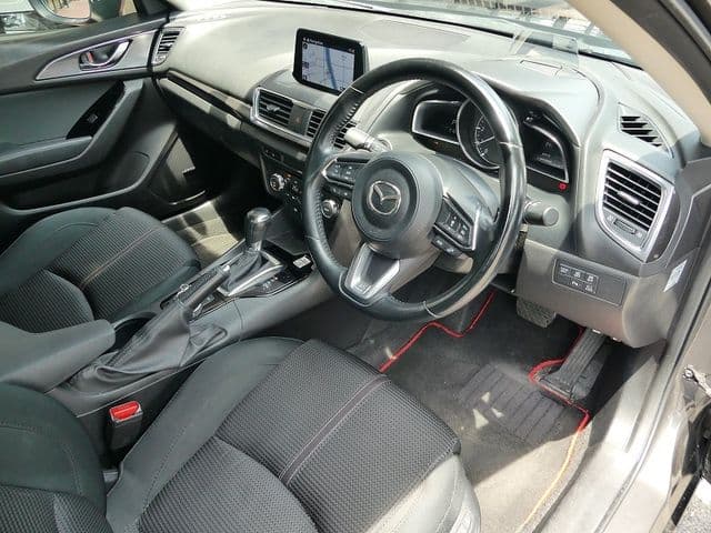 Car thumbnail 3
