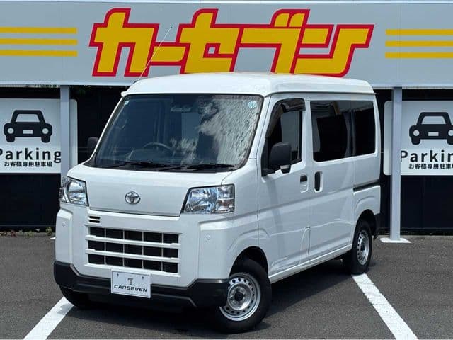 TOYOTA PIXIS van
