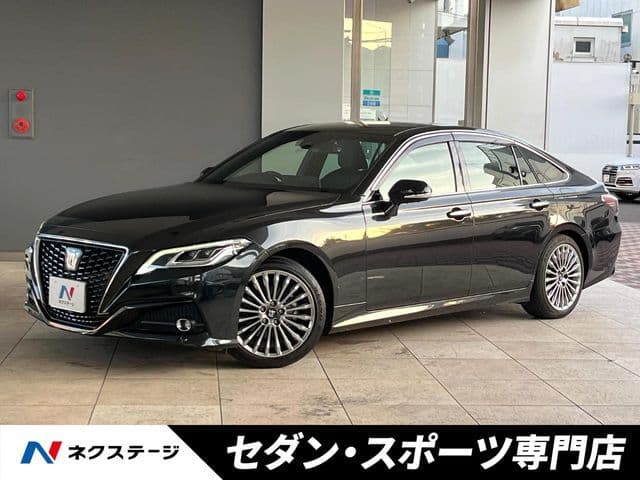 TOYOTA CROWN sedan hybrid