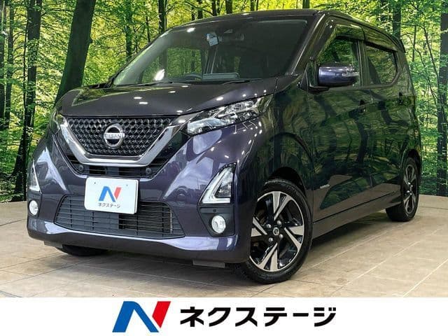 NISSAN