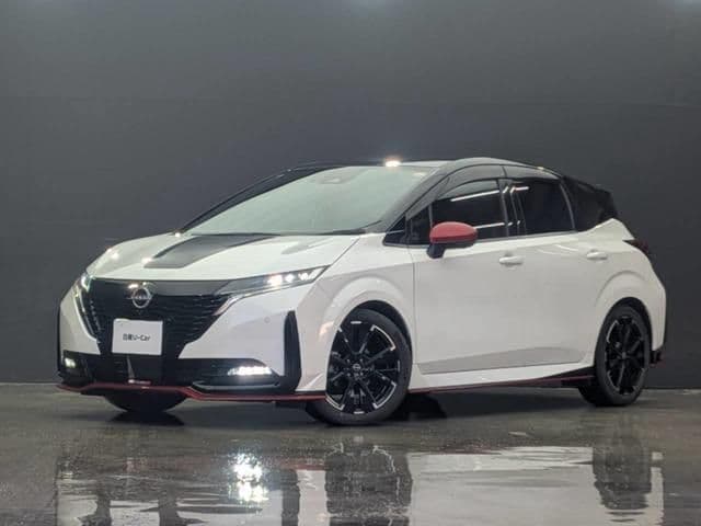 NISSAN AURA