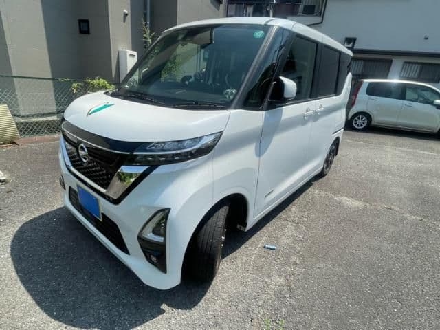 NISSAN