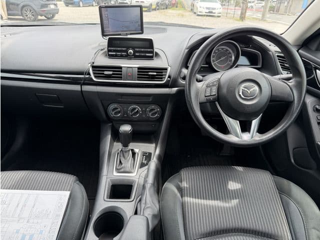 Car thumbnail 3