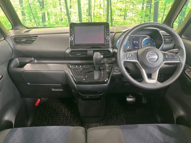 NISSAN