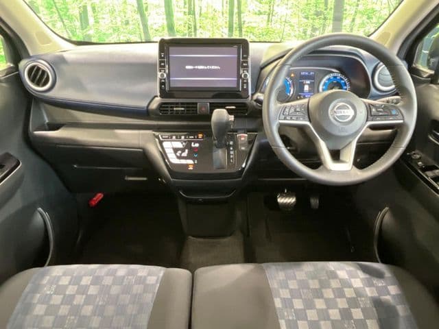 NISSAN