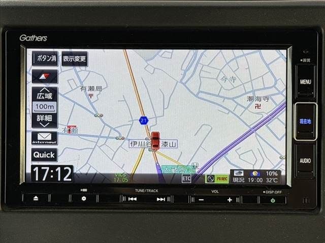Car thumbnail 3
