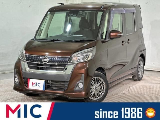 NISSAN