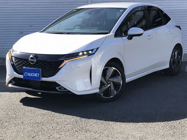 NISSAN AURA