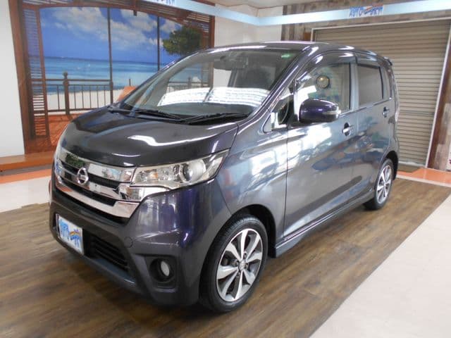 NISSAN