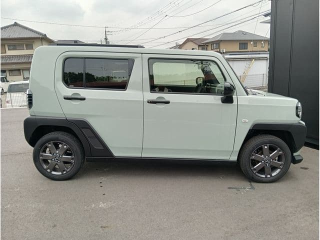 Car thumbnail 4