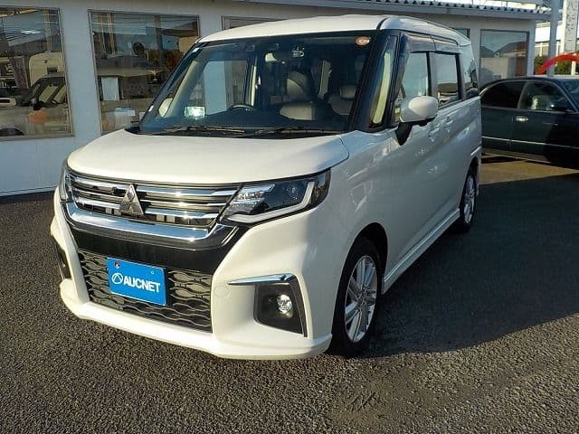 MITSUBISHI DELICA D:2 2WD