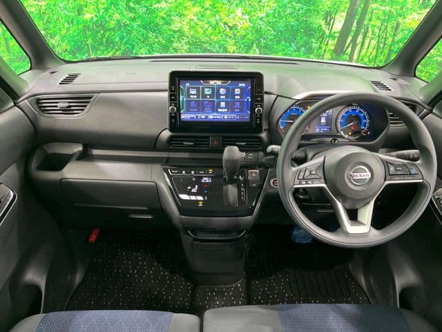 NISSAN