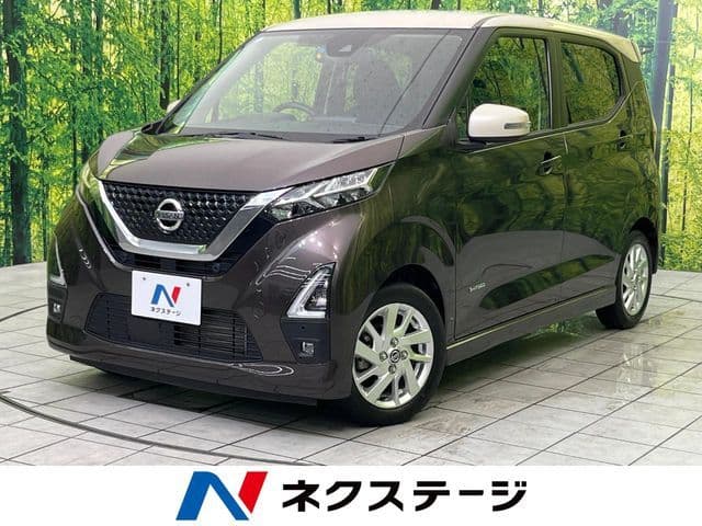 NISSAN