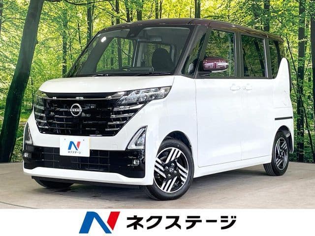 NISSAN