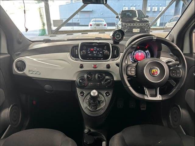 Car thumbnail 3
