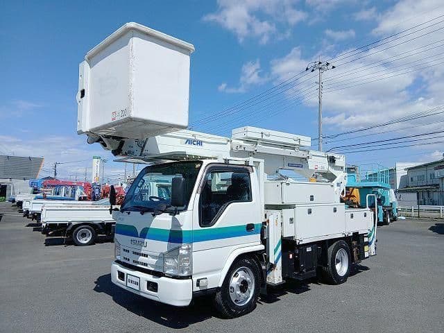 ISUZU