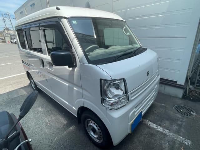 SUZUKI