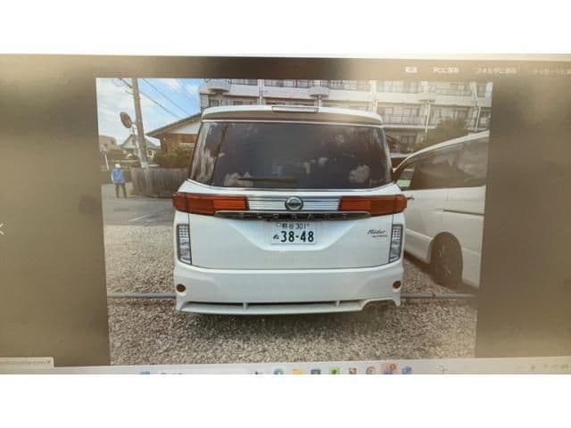 Car thumbnail 4