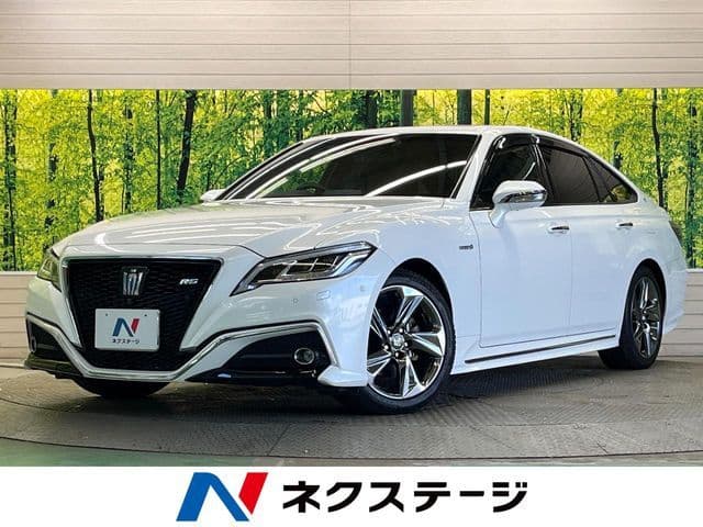 TOYOTA CROWN sedan hybrid