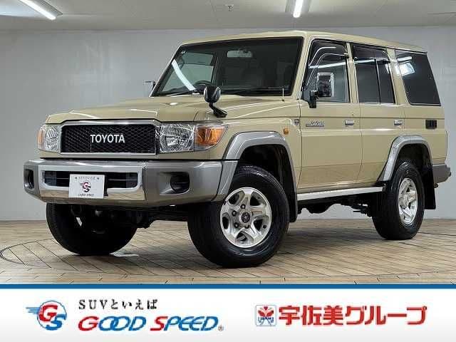 TOYOTA LANDCRUISER van
