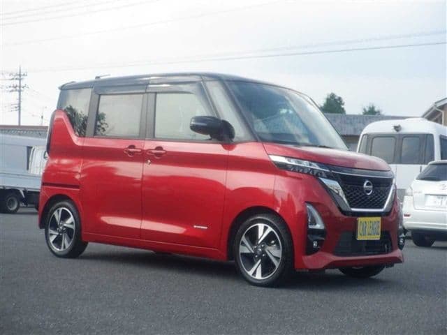 NISSAN