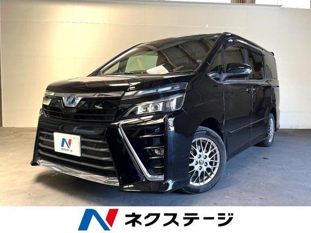 TOYOTA VOXY HYBRID