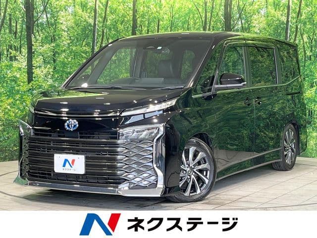 TOYOTA VOXY HYBRID