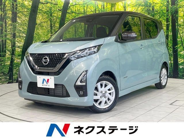 NISSAN