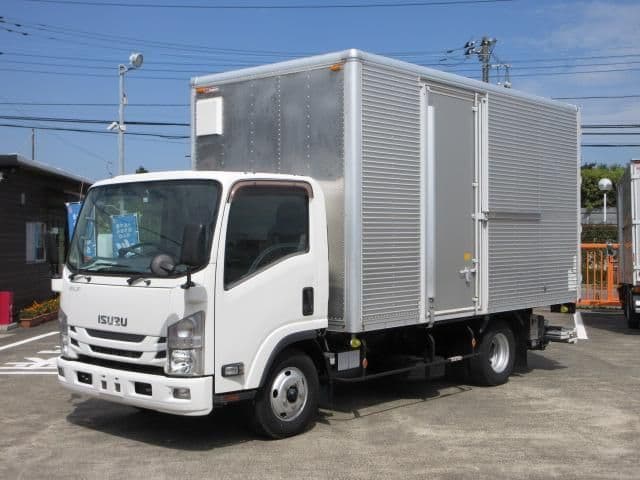 ISUZU