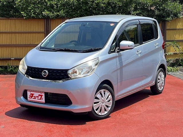 NISSAN