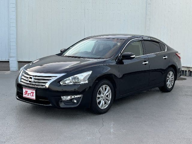 NISSAN