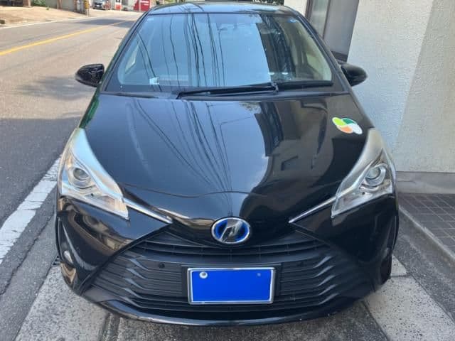 TOYOTA VITZ HYBRID