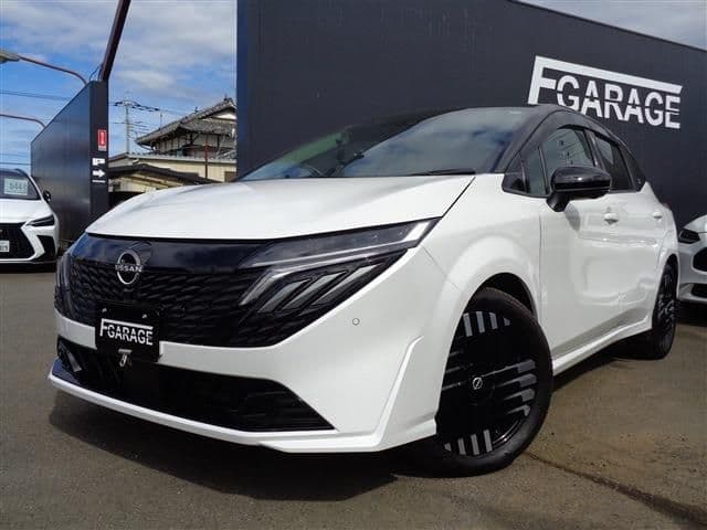 NISSAN AURA