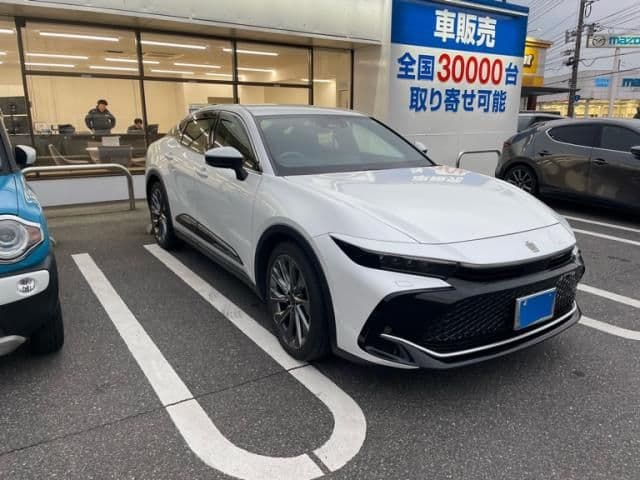 TOYOTA CROWN CROSSOVER
