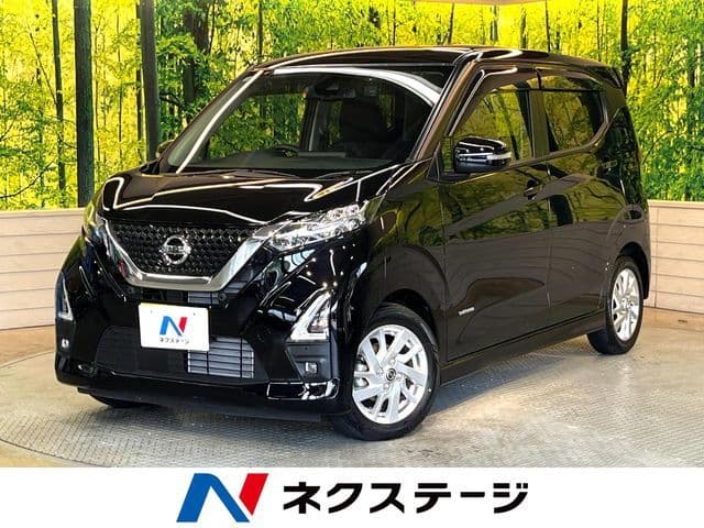 NISSAN