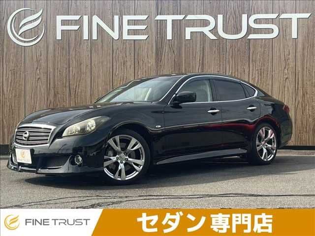 NISSAN FUGA