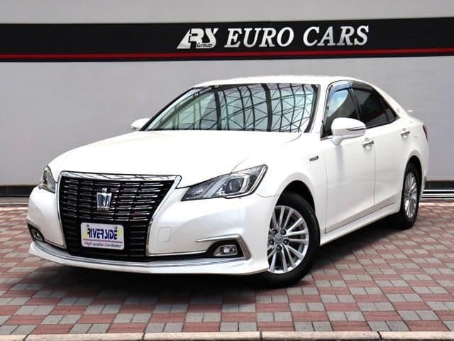 TOYOTA CROWN sedan