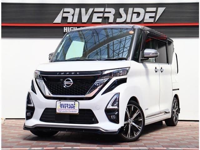 NISSAN