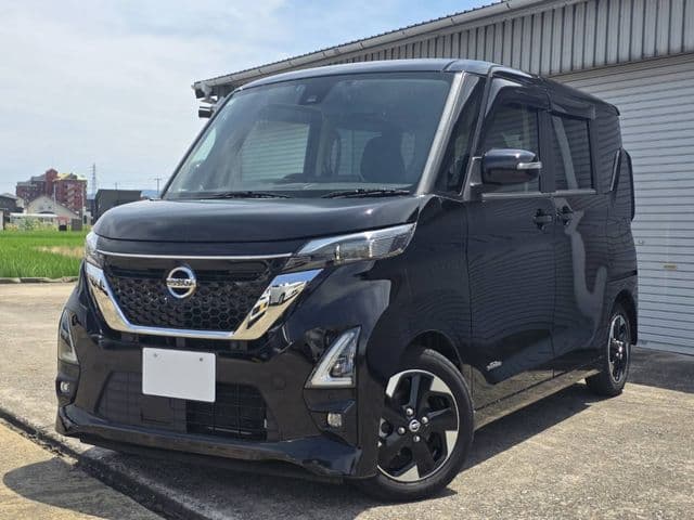 NISSAN ROOX