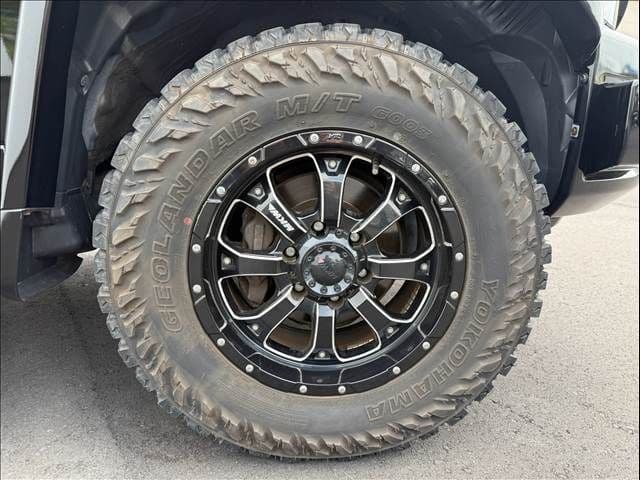 Car thumbnail 4