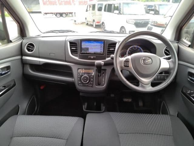 Car thumbnail 3