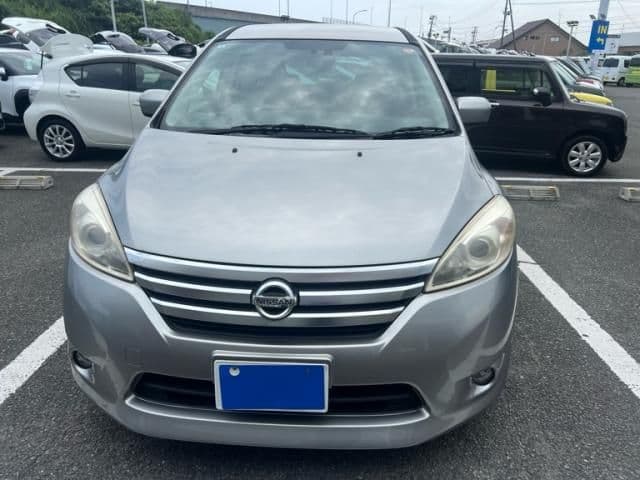 NISSAN LAFESTA