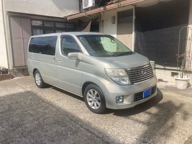 NISSAN ELGRAND