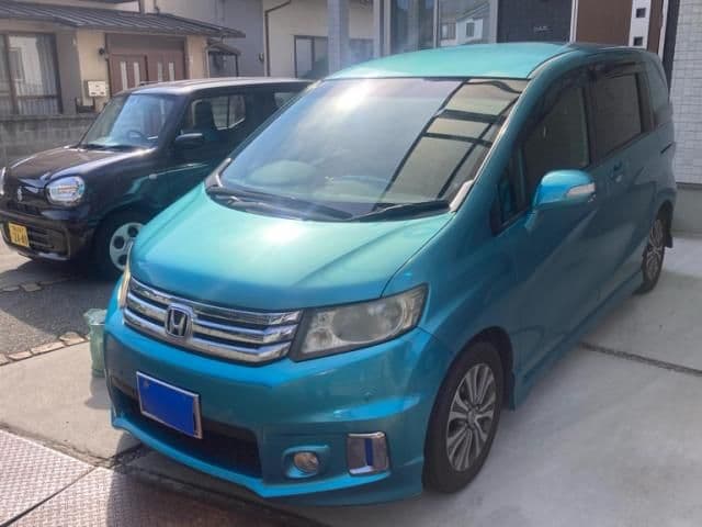 HONDA FREED Spike