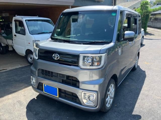 TOYOTA PIXIS MEGA