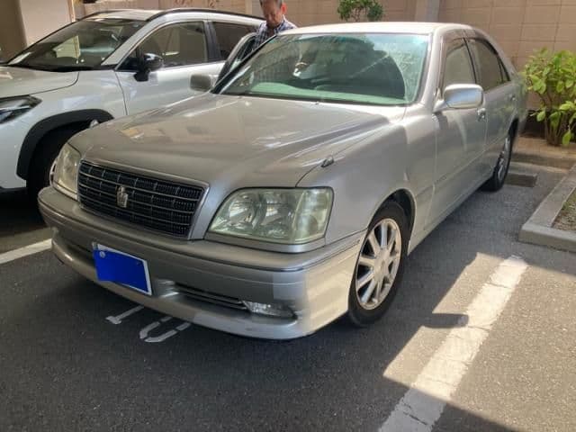 TOYOTA CROWN sedan